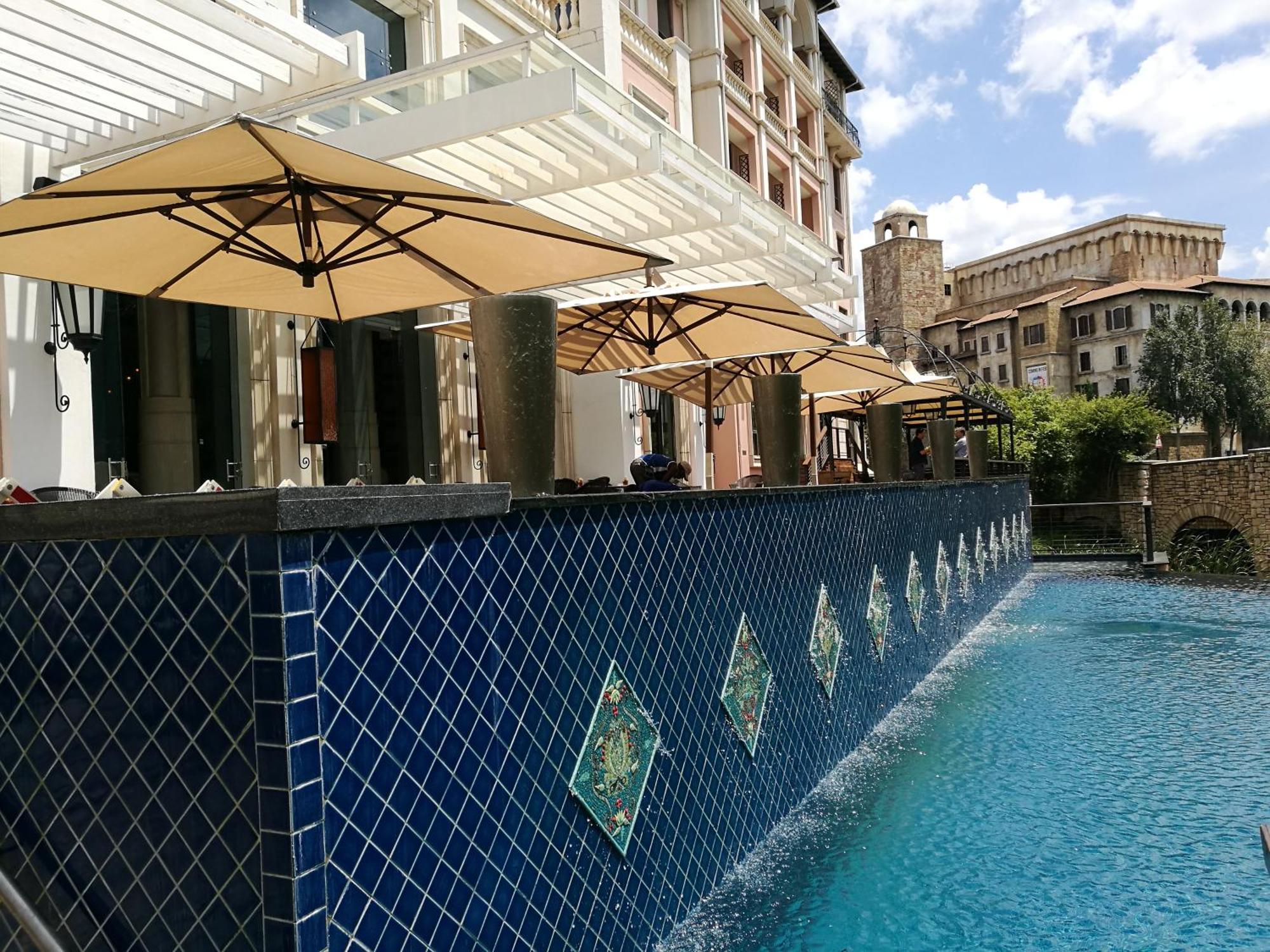 Pivot Hotel Montecasino Joanesburgo Exterior foto