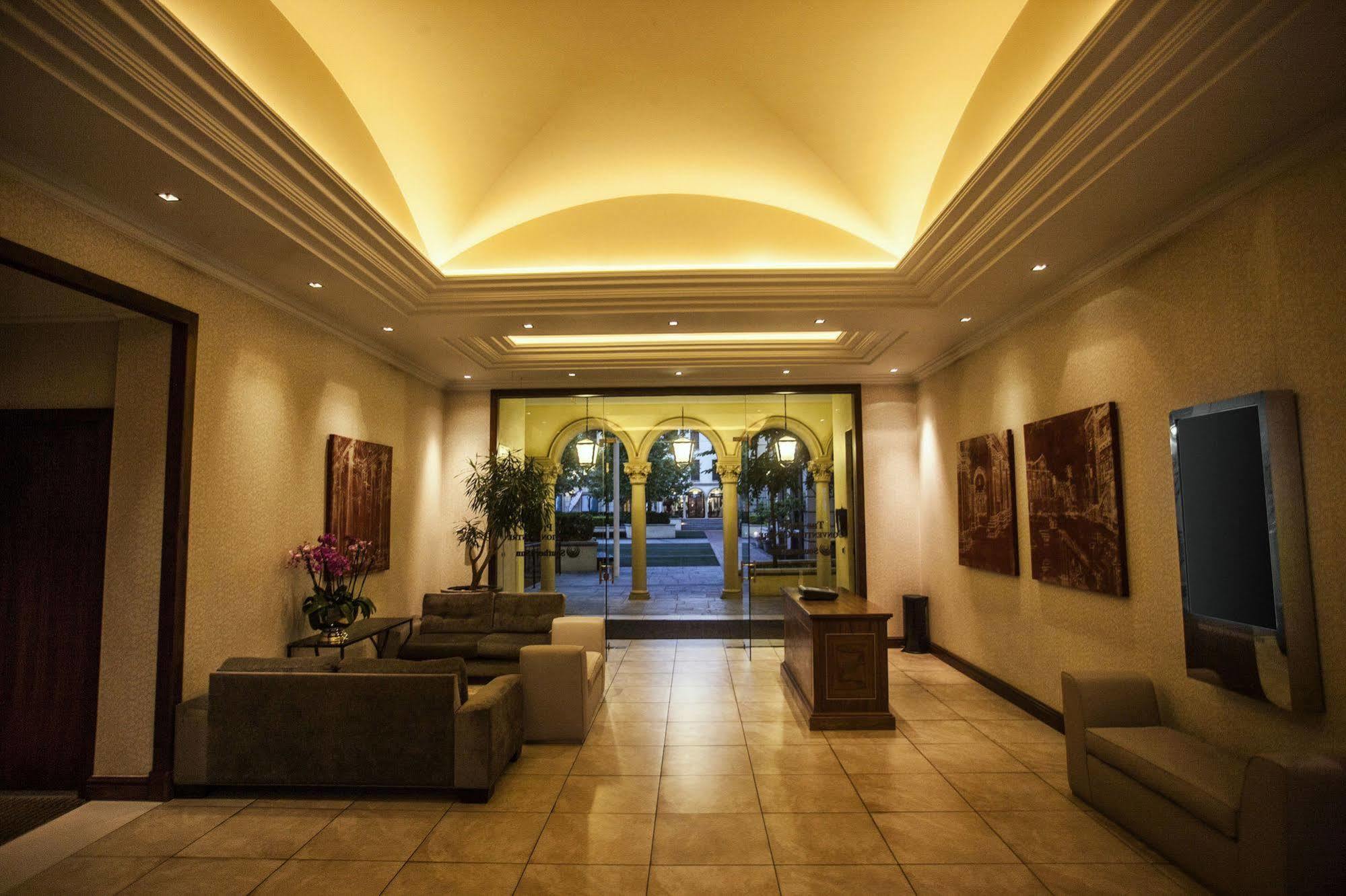 Pivot Hotel Montecasino Joanesburgo Exterior foto